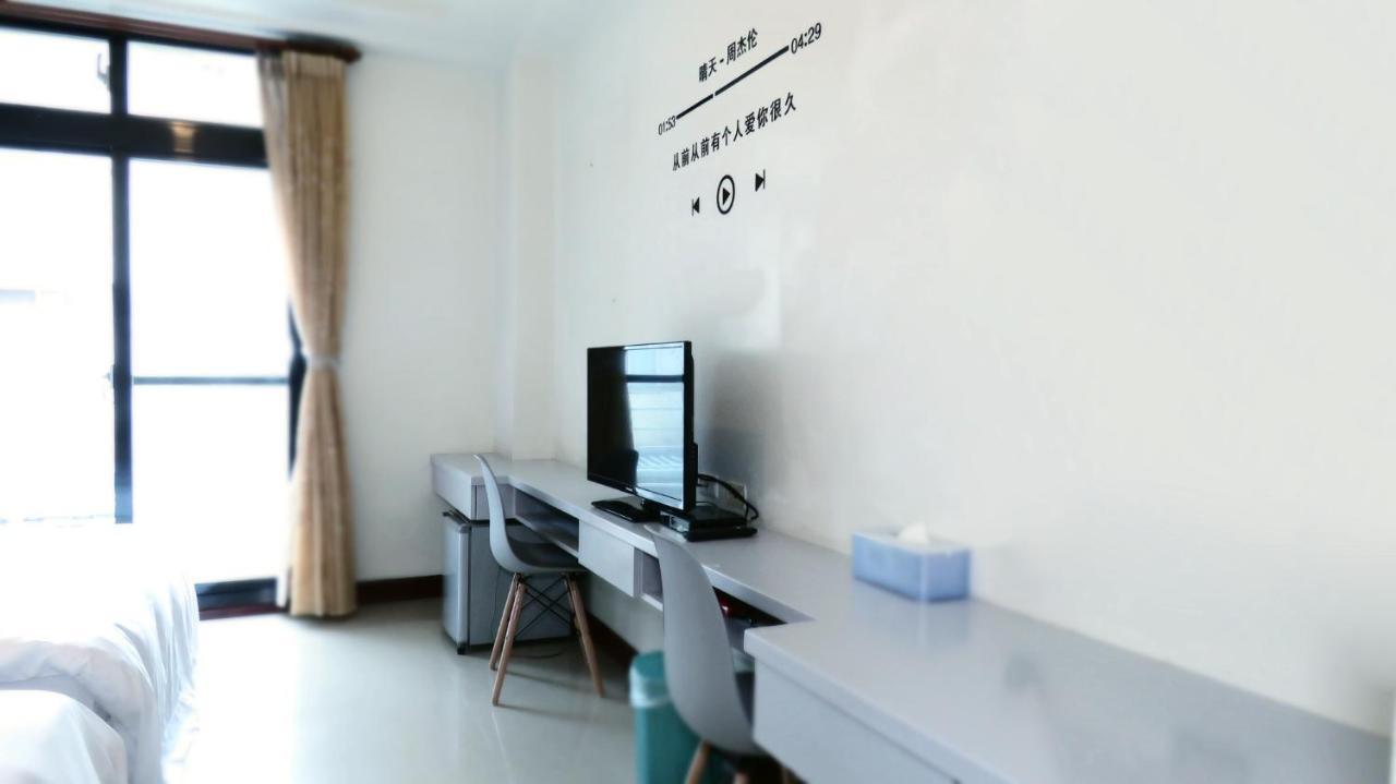 花蓮站全民宿-無人民宿自助入住-包棟可烤肉可麻將 Kota Hualien Bagian luar foto
